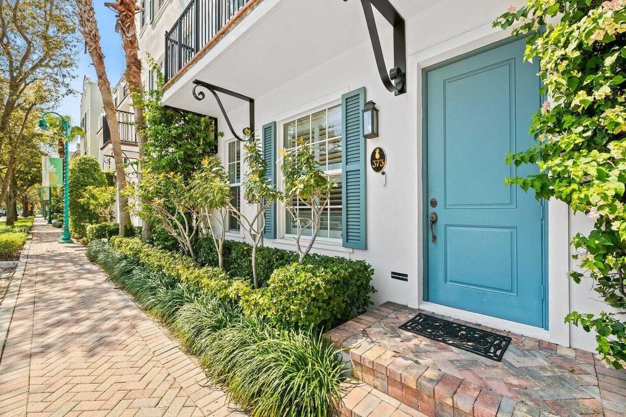 373 E Cannery Row Cir - Photo 4 of 36