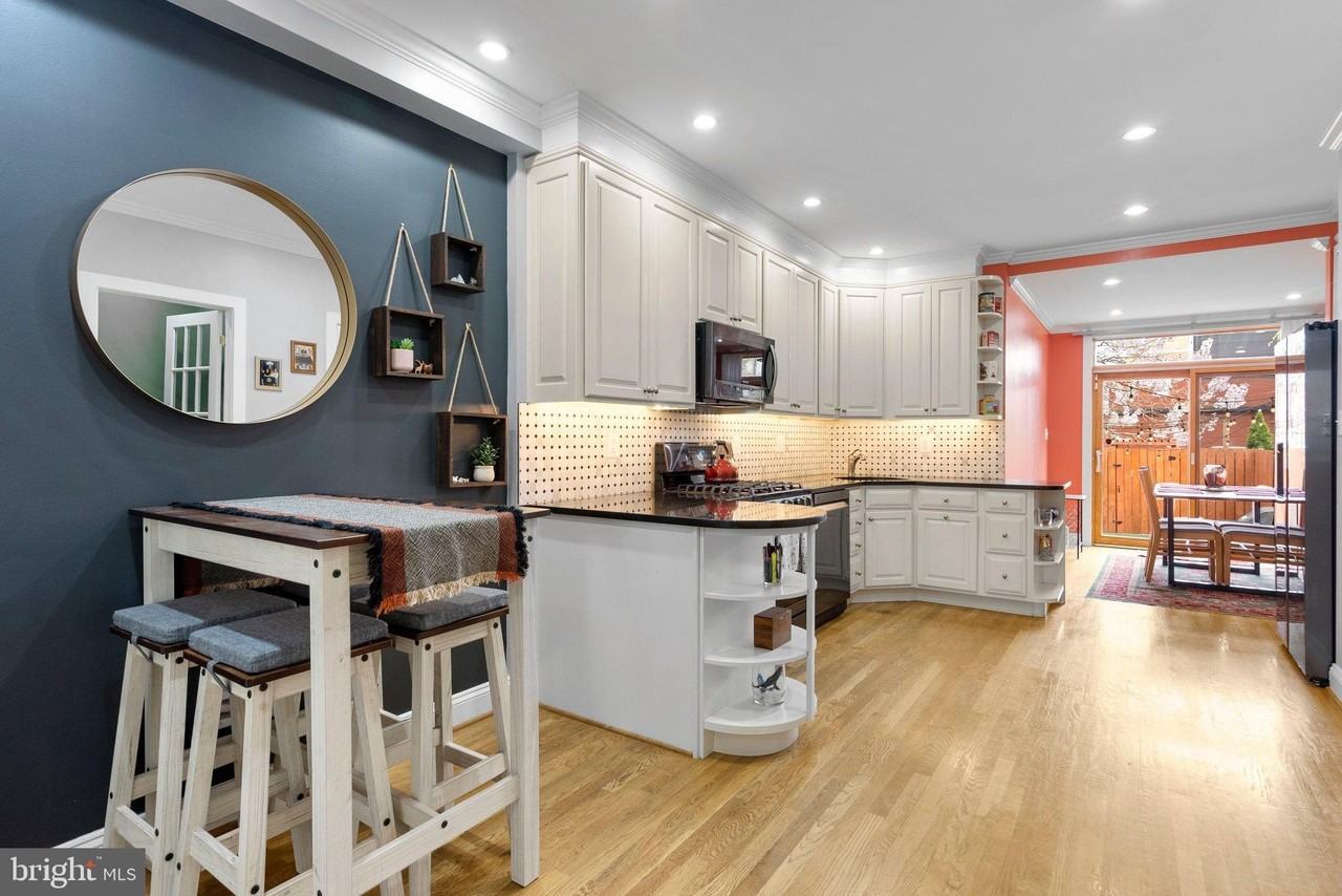 1417 1st St Nw - Photo 6 of 33