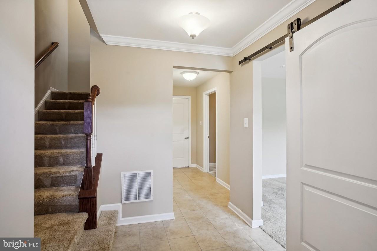 5934 Jefferson Commons Way - Photo 3 of 27