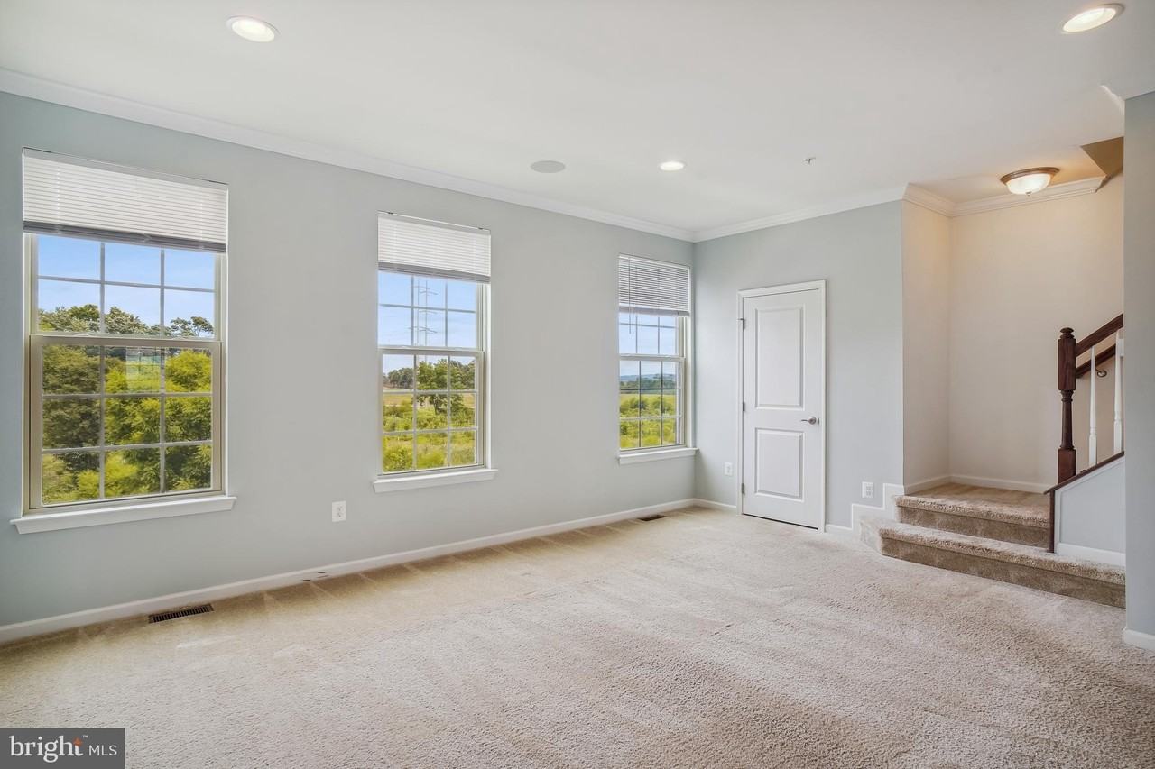 5934 Jefferson Commons Way - Photo 6 of 27