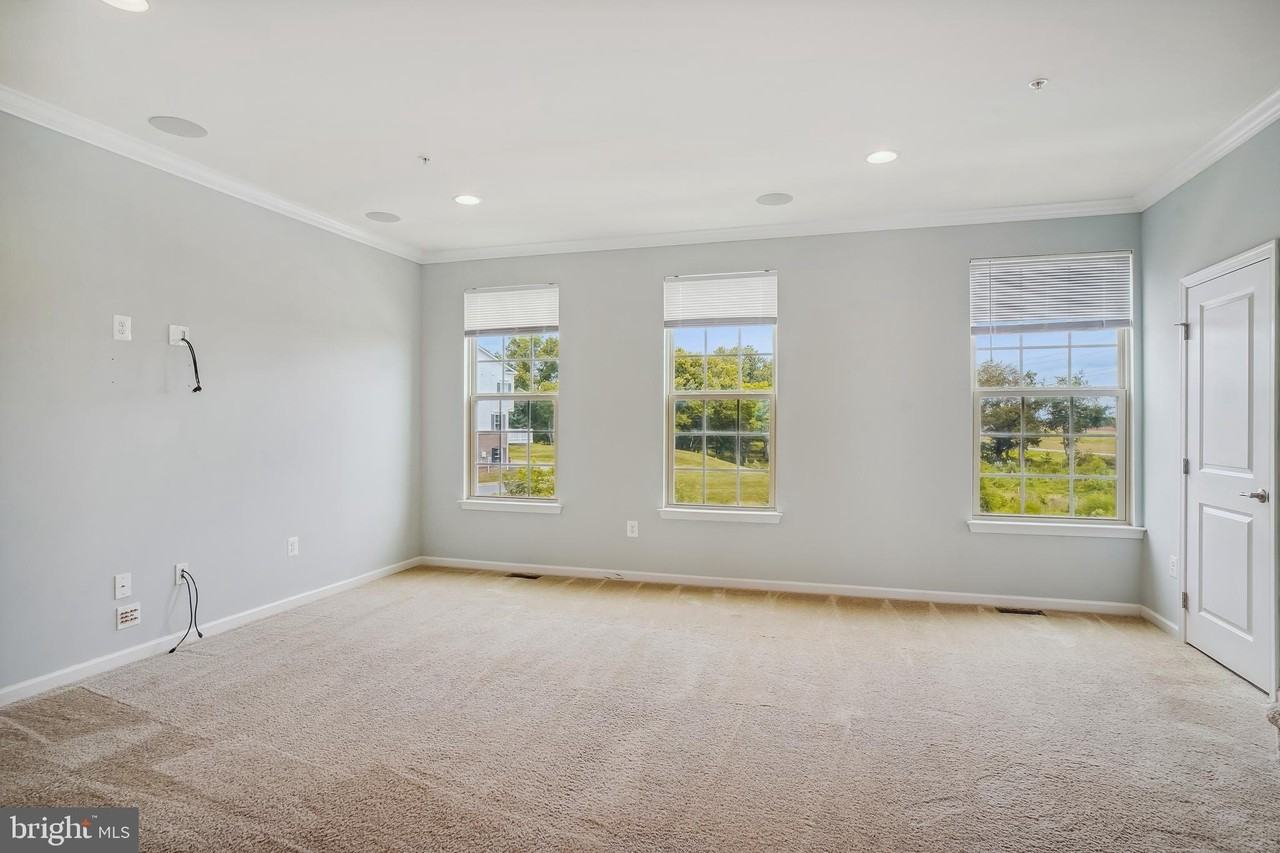 5934 Jefferson Commons Way - Photo 7 of 27