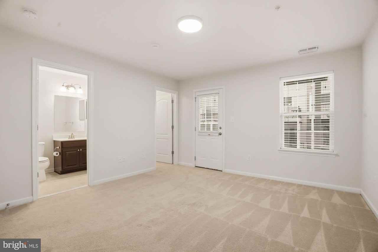 8001 Alchemy Way - Photo 4 of 30