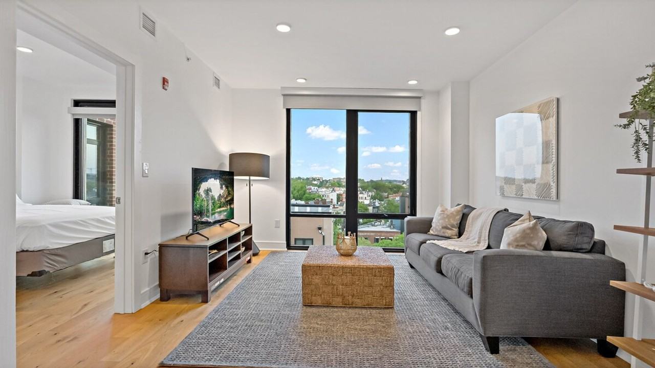 1852 7th St Nw #1395394P - Photo 5 of 33