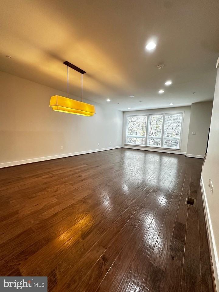 443 Nottoway Walk - Photo 7 of 24