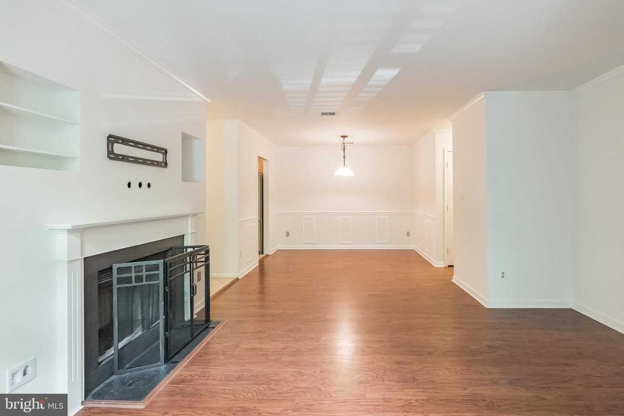 2811 Lee Oaks Ct #304 - Photo 5 of 30