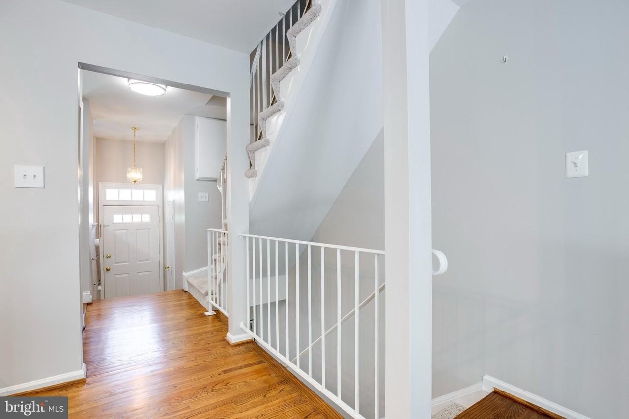 8657 Dellway Ln - Photo 3 of 45