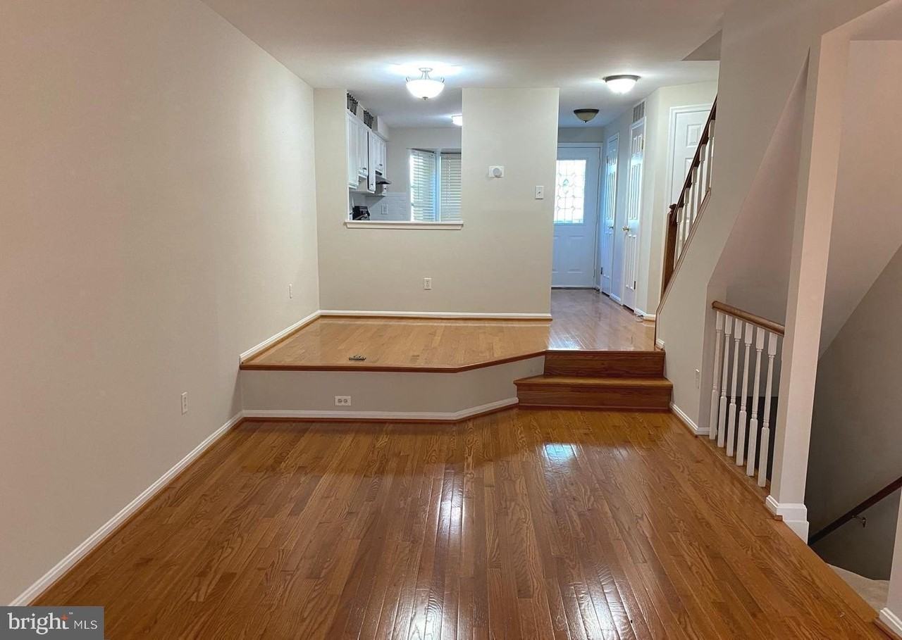 11198 Silentwood Ln - Photo 6 of 21