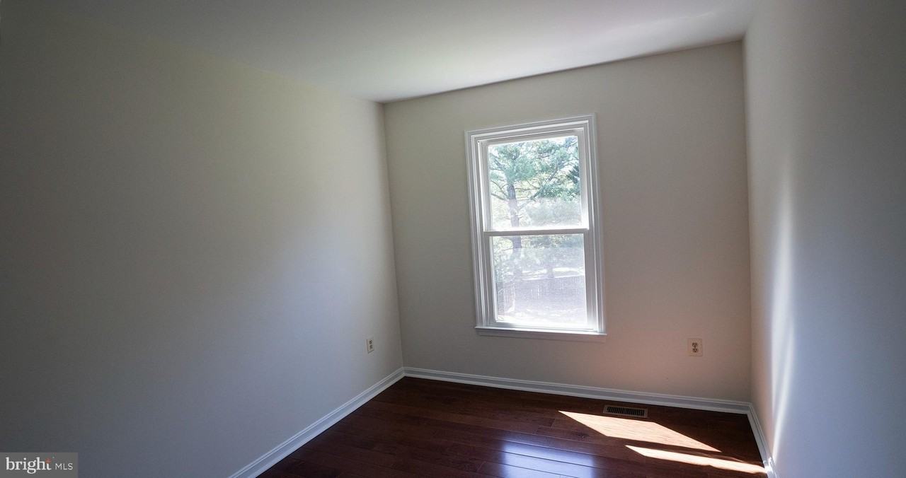 10854 Monticello Ct - Photo 5 of 21