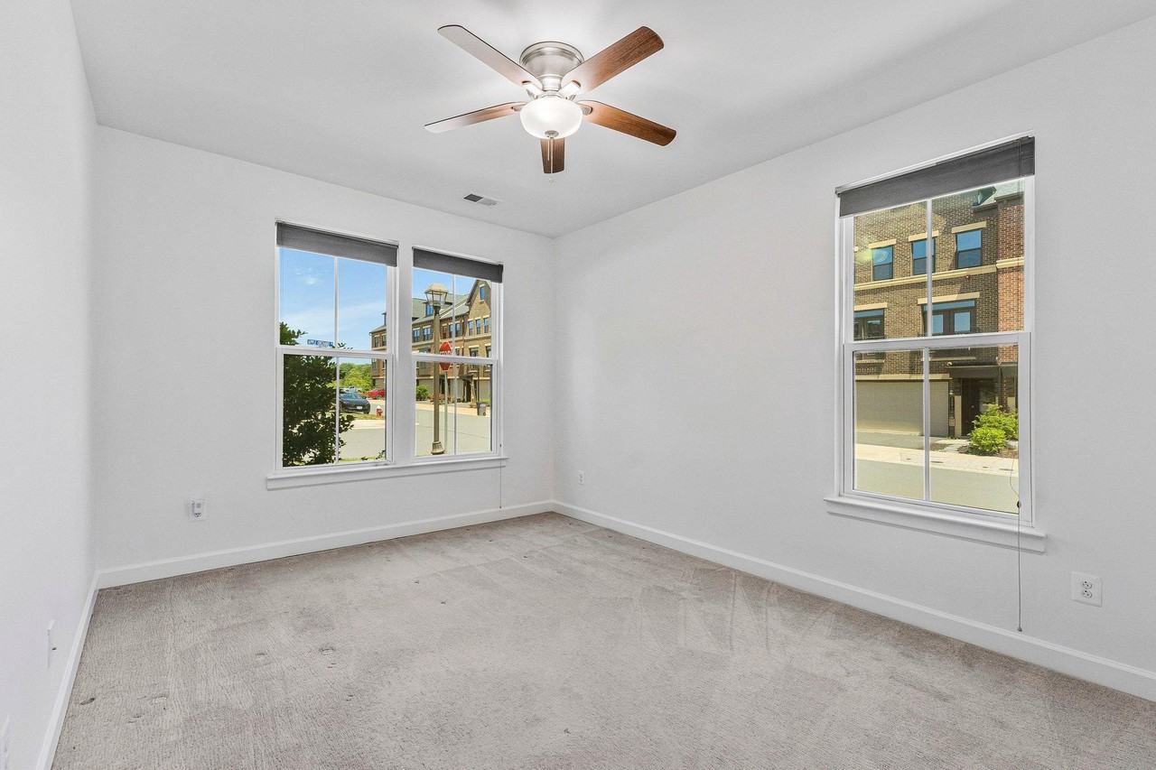 43509 Apple Orchard Sq - Photo 5 of 38