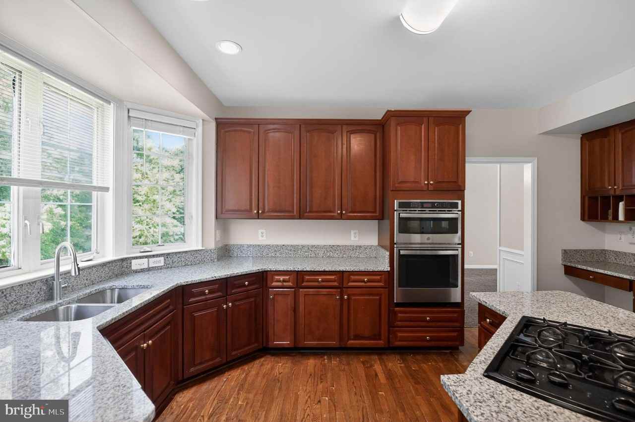 3627 Serendipity Rd - Photo 5 of 31
