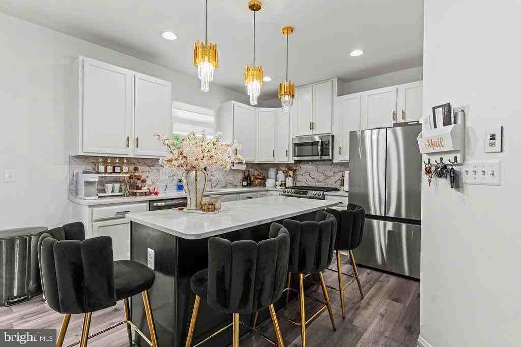 2651 Glenriver Way - Photo 3 of 37