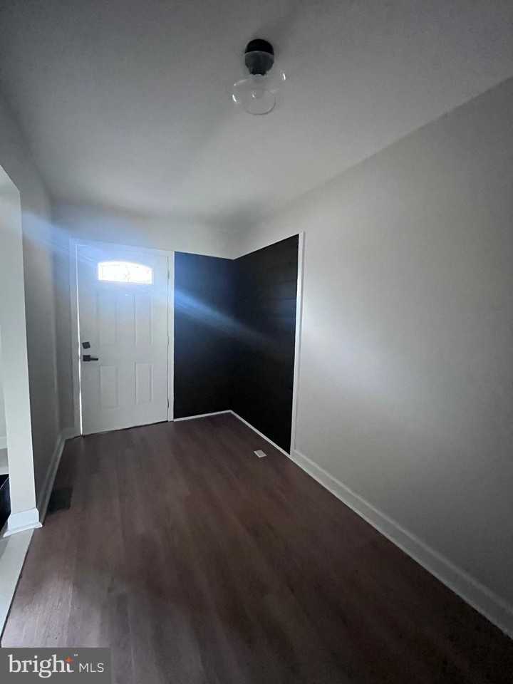 14829 Emberdale Dr - Photo 5 of 33