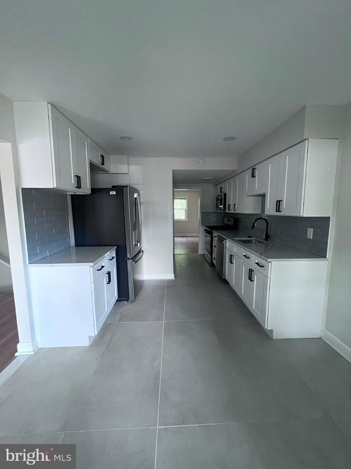 14829 Emberdale Dr - Photo 7 of 33