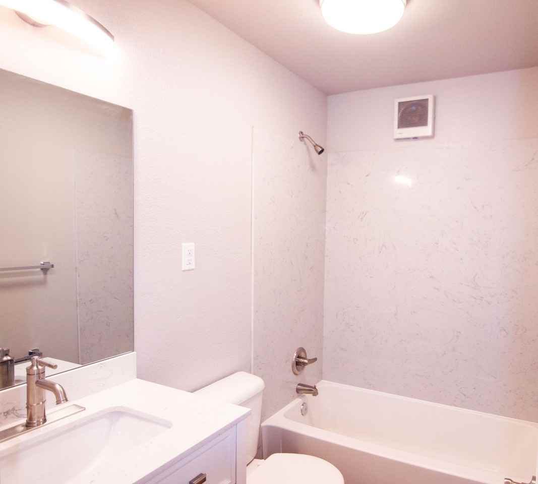 2810 W Northern Lights Blvd #1 - Photo 2 of 11