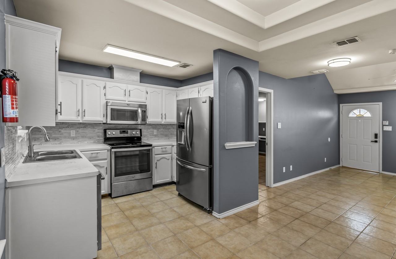 2509 Toledo Ave #4 - Photo 7 of 11
