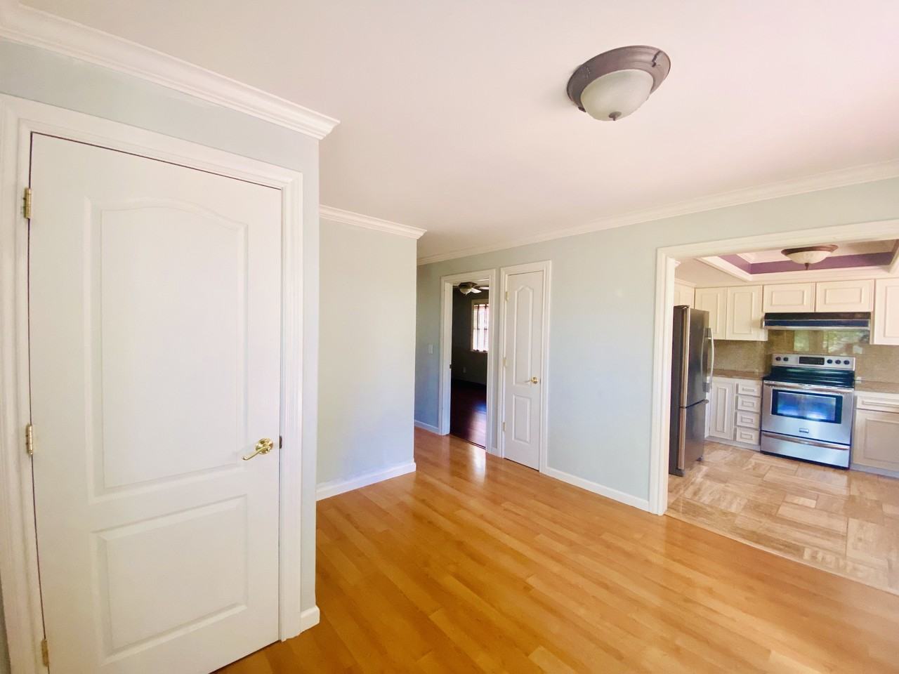 14002 Hemlock Dr - Photo 3 of 22