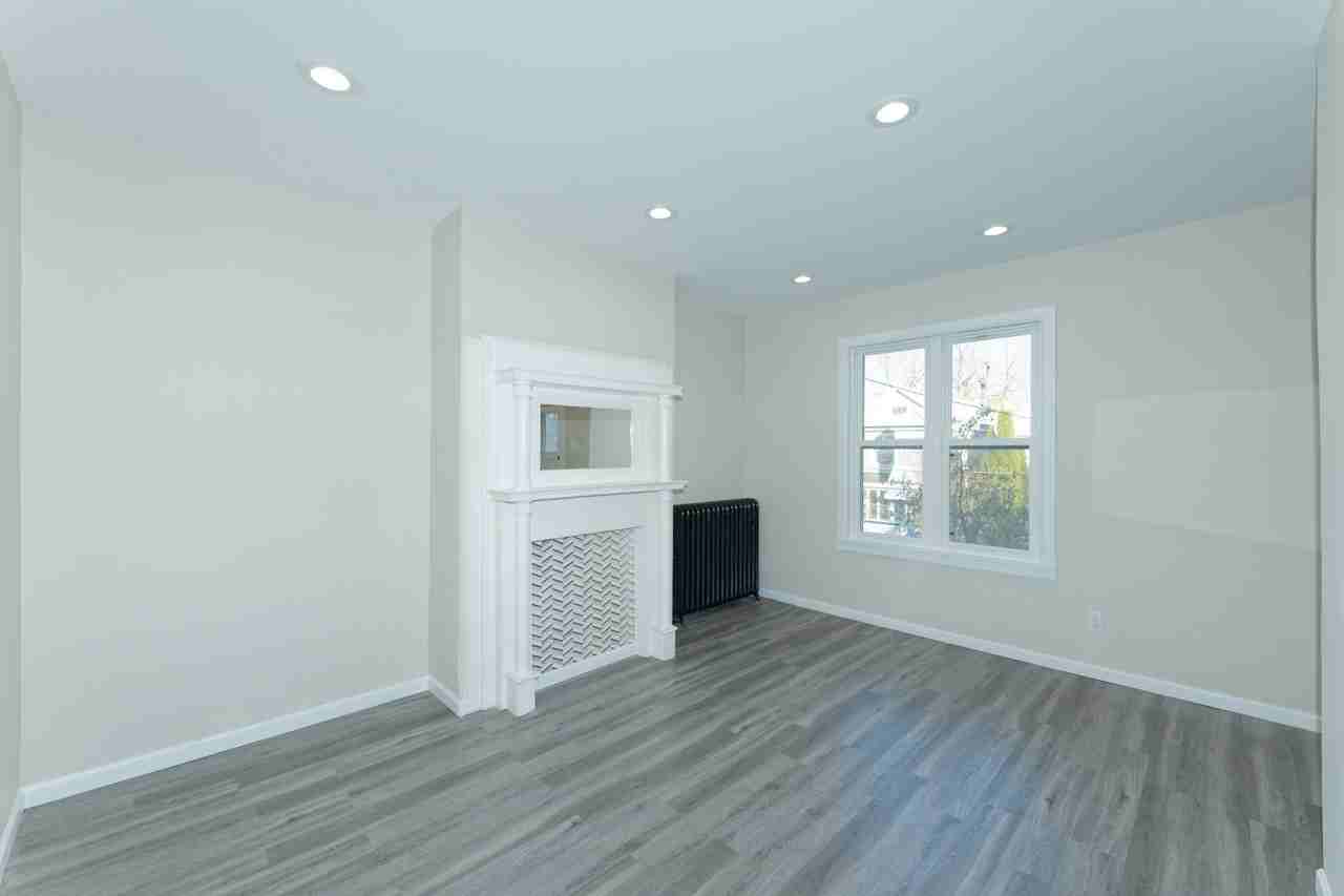 12 Stanwix St #A - Photo 5 of 24