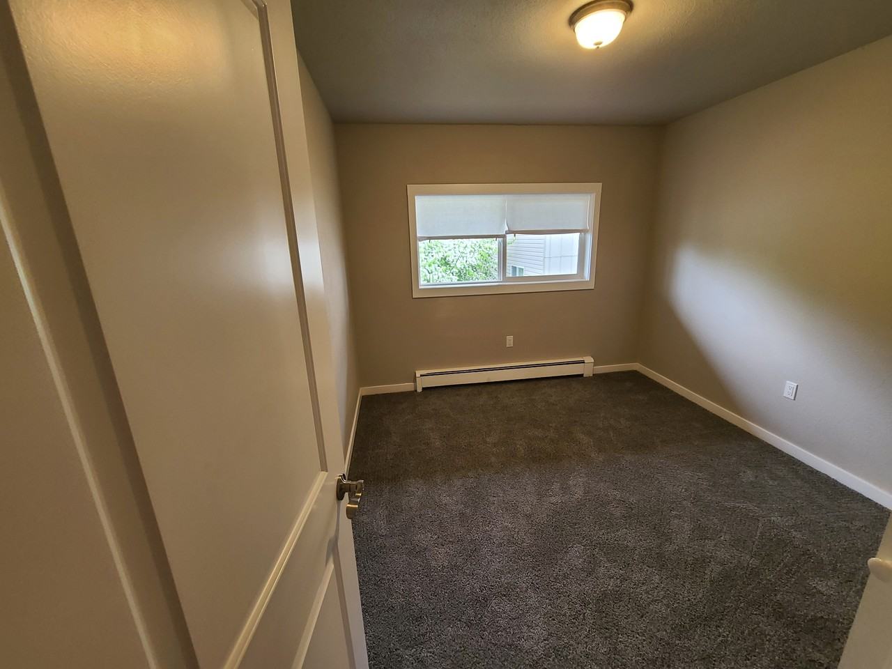 2810 W Northern Lights Blvd #11 - Photo 2 of 11