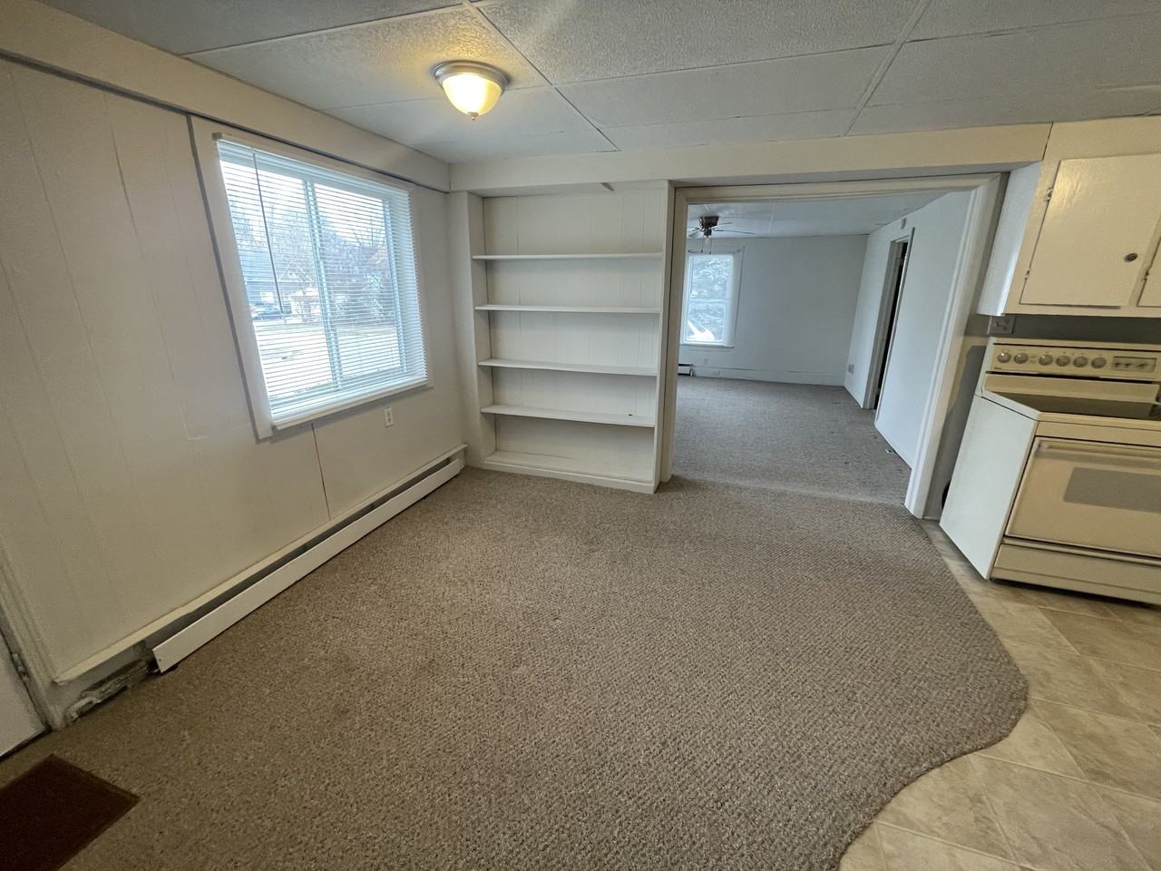 201 W Lincoln St #2 - Photo 4 of 13