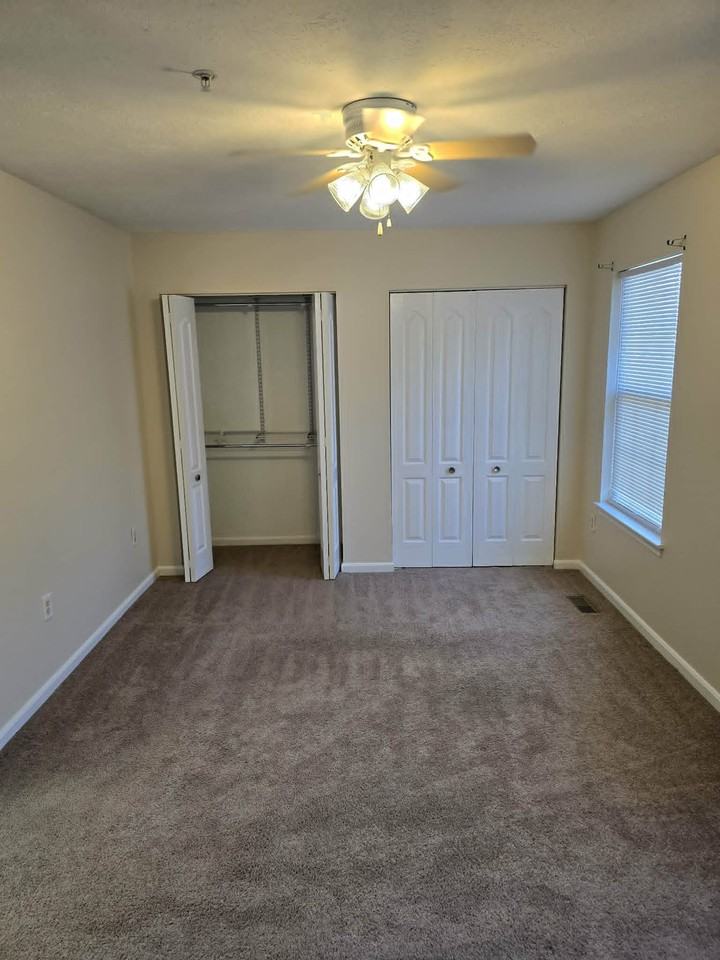 45275 Elkton Ln - Photo 3 of 15