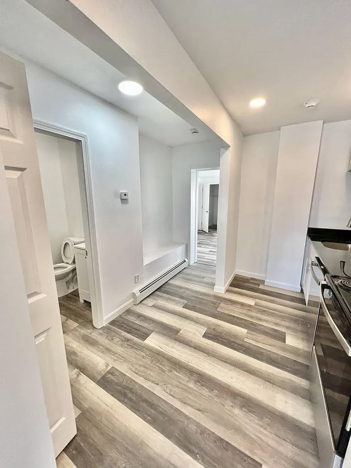 73 Brookside Ave #B - Photo 2 of 5