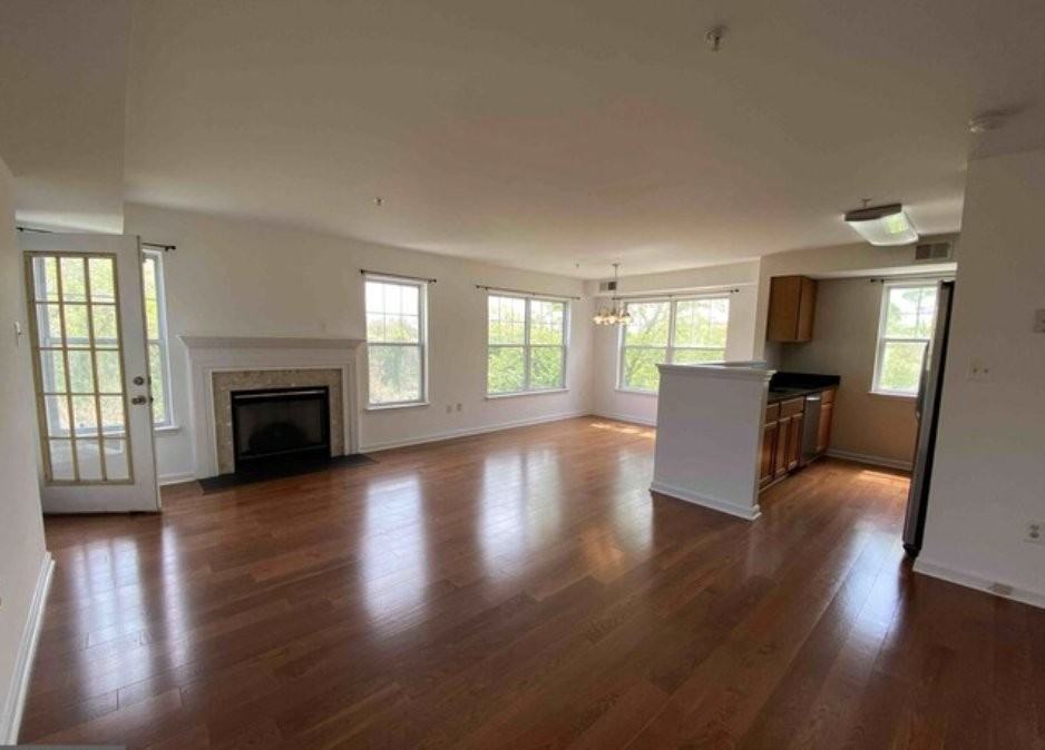14200 Farnsworth Ln - Photo 6 of 25
