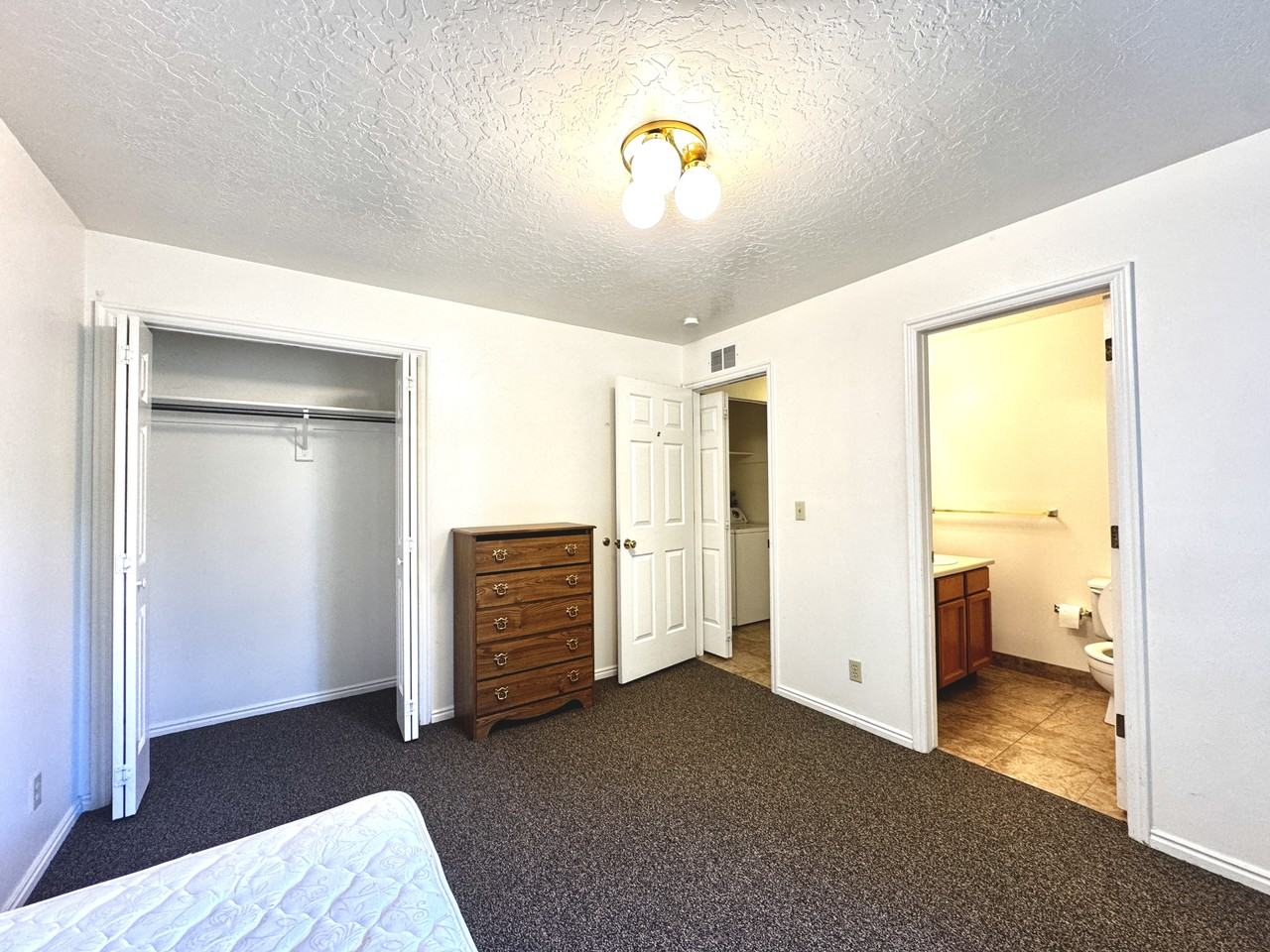 536 Ne, Unitbedroom B - Photo 7 of 22