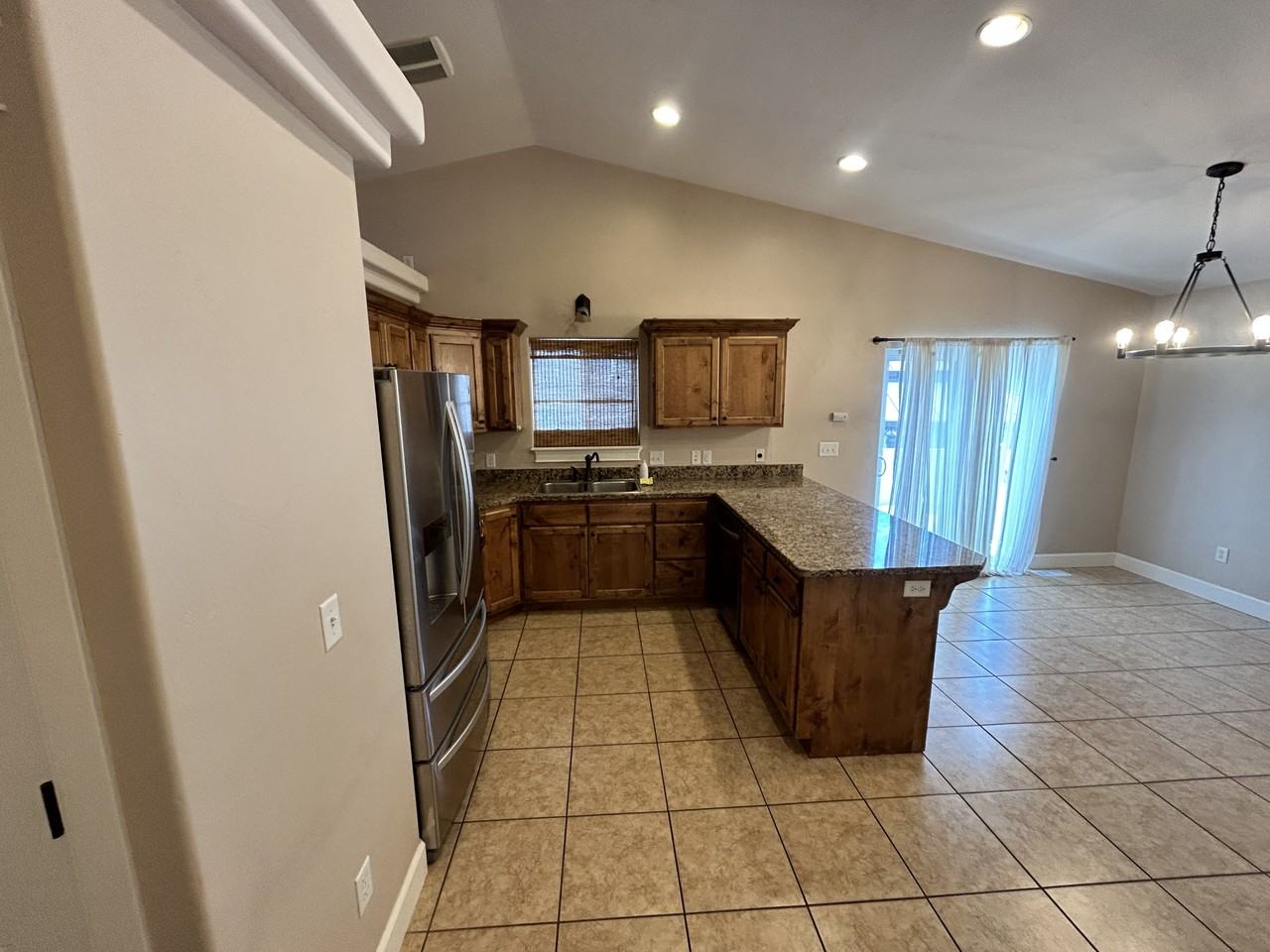 1432 Falcon Dr - Photo 6 of 24