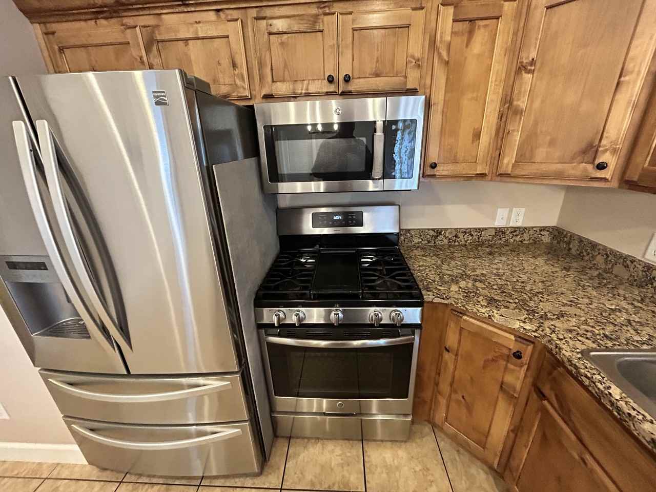 1432 Falcon Dr - Photo 7 of 24