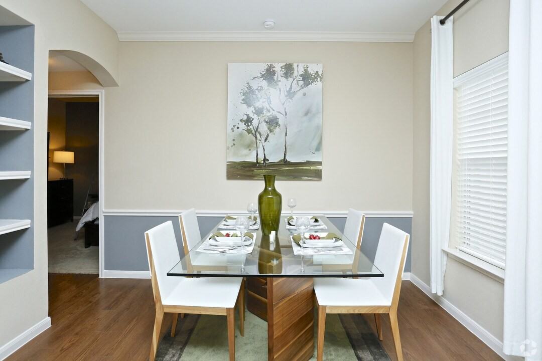 13709 Travis Heights Ln #CPCR - Photo 3 of 11