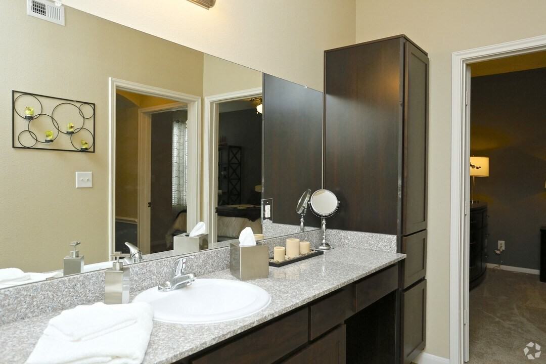 13709 Travis Heights Ln #CPCR - Photo 6 of 11