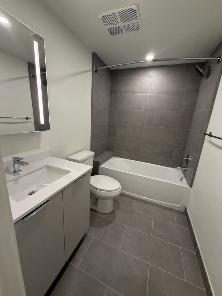529 Northeast 1st Avenue #S5 - Photo 5 of 32