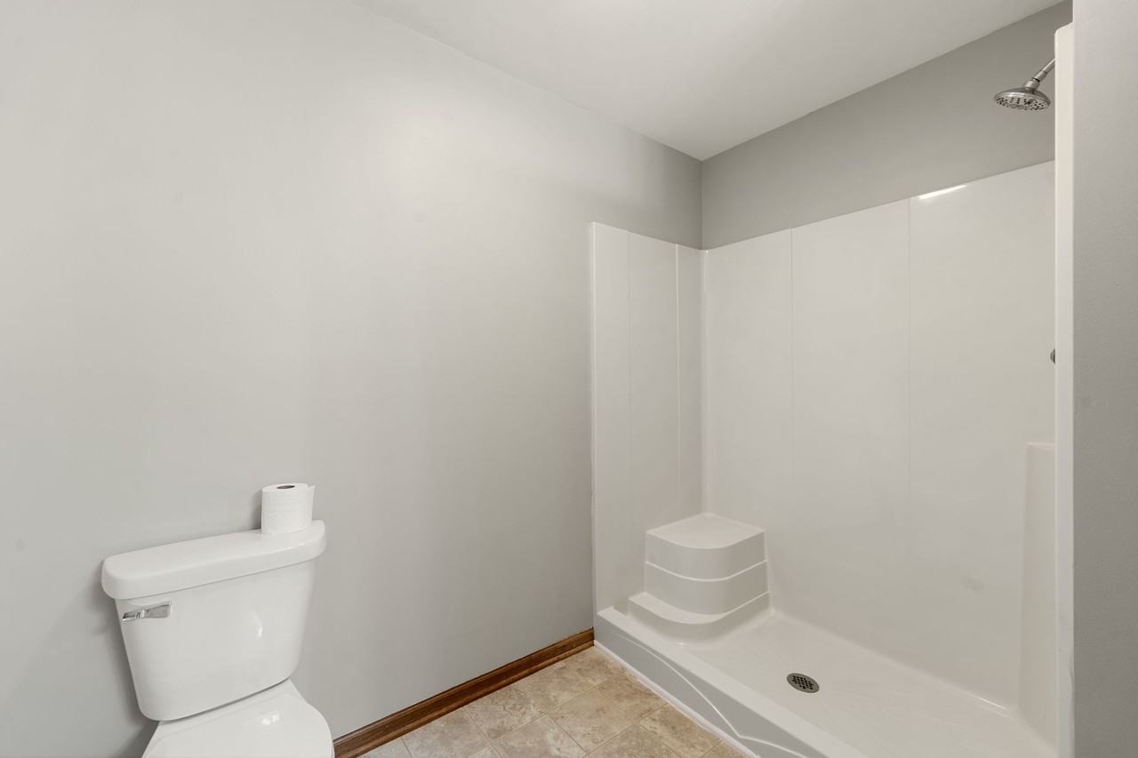 1477 Stonefield Dr - Photo 4 of 25