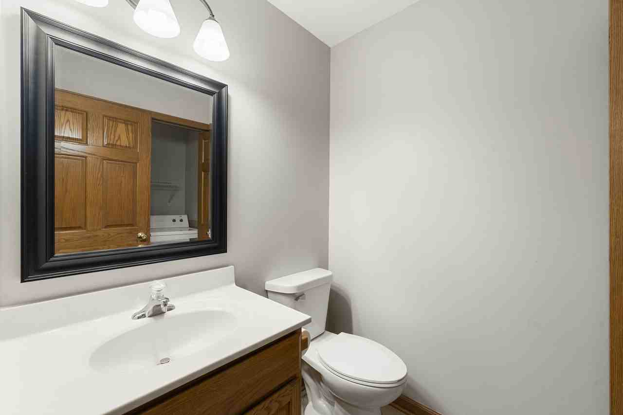 1477 Stonefield Dr - Photo 6 of 25