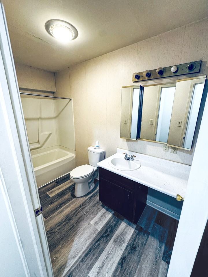 225 W Jefferson St #5 - Photo 7 of 11