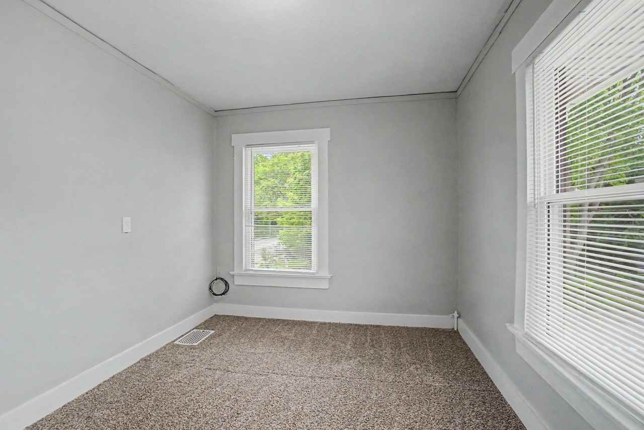 2600 Wayne Ave - Photo 6 of 28