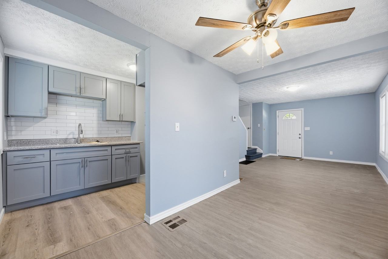 1208 E 26th Ave #1-1208 - Photo 5 of 19
