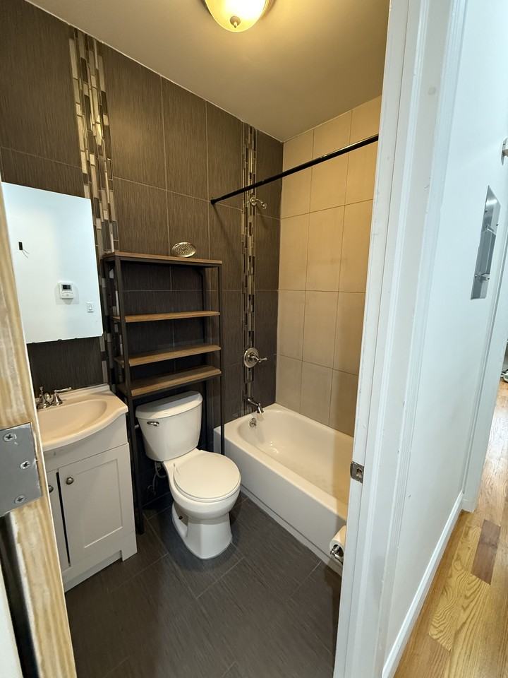 308 Troutman St #2L - Photo 4 of 7