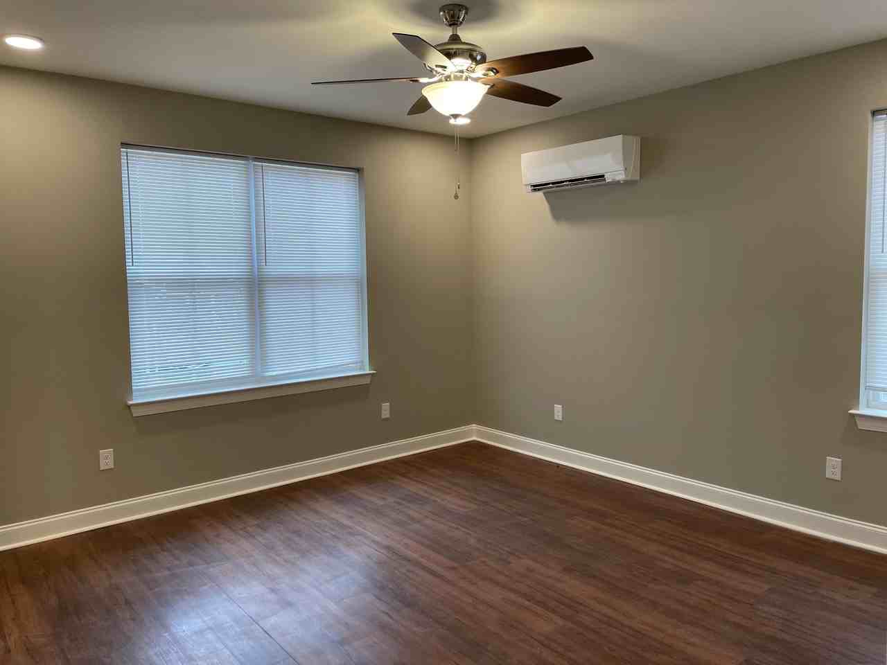 5404 Clemons Rd - Photo 5 of 15