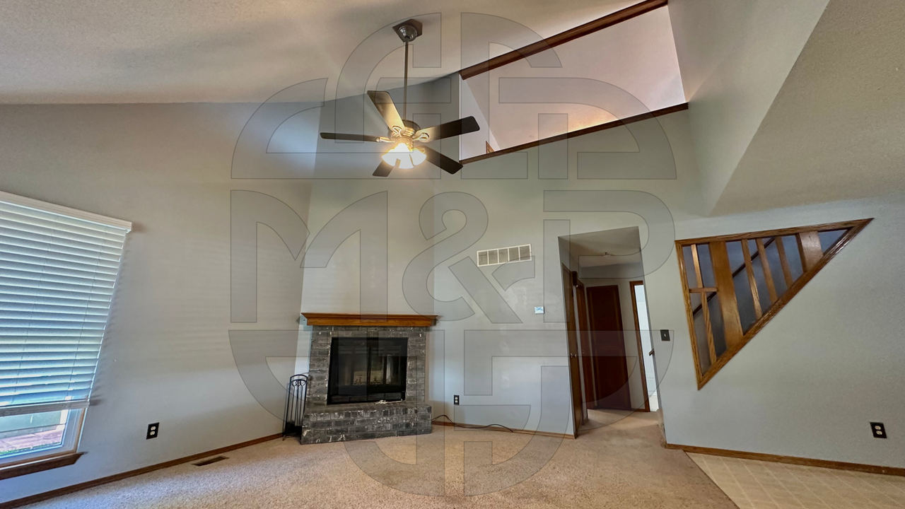 11117 W Grant St - Photo 2 of 24