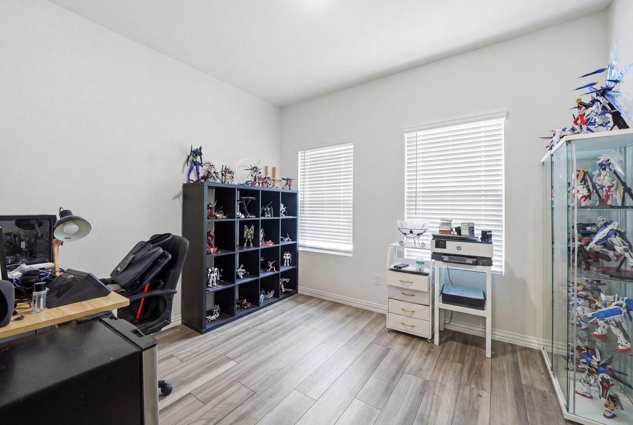 224 Monarch Way - Photo 2 of 20