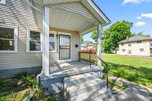 featured image of 1117 Superior Ave #1117