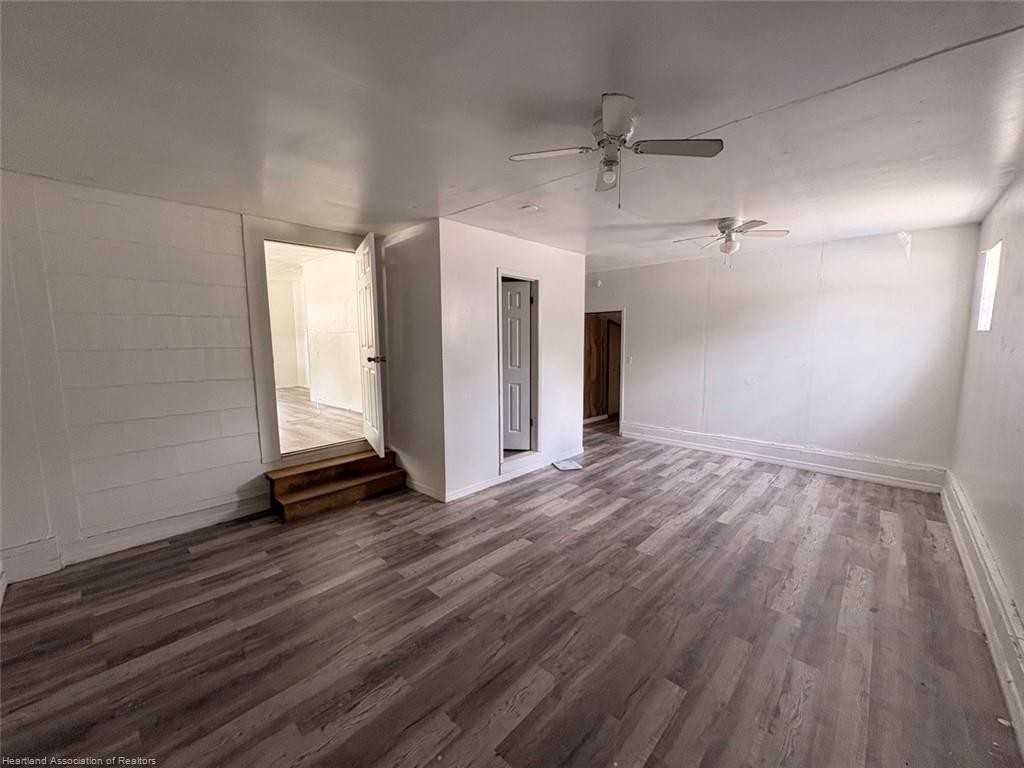 1616 Roseland Ave - Photo 5 of 9