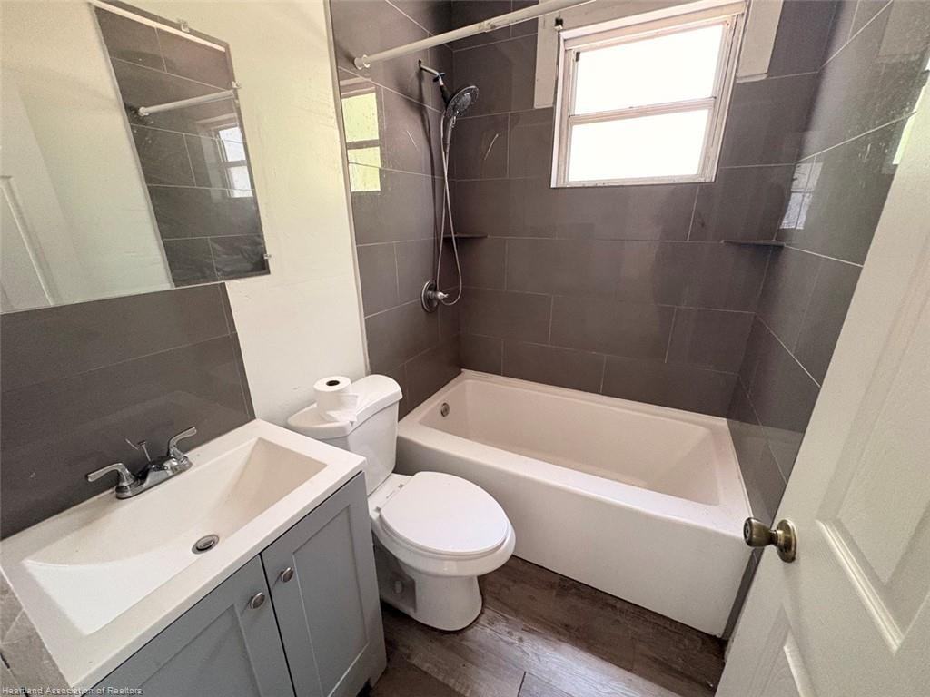 1616 Roseland Ave - Photo 6 of 9