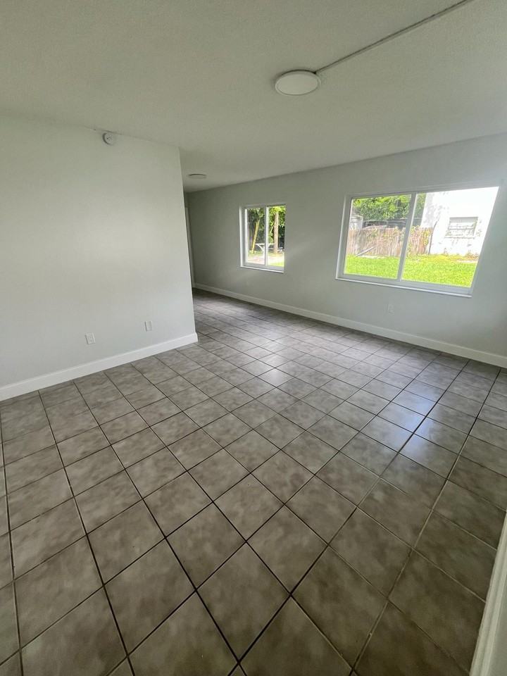 6601 Sw 46th St #106 - Photo 3 of 10