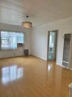 622 E Windsor Rd #17 - Photo 3 of 8