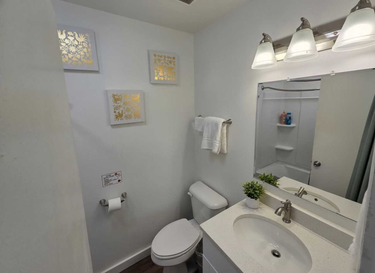 4015 W 7th St #1296517P - Photo 3 of 17