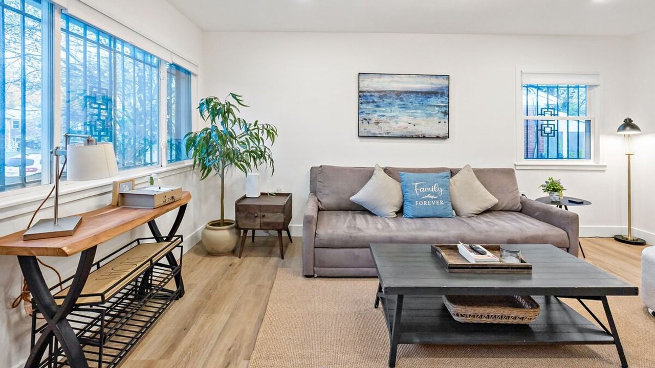135 69th St #1395376P - Photo 3 of 38
