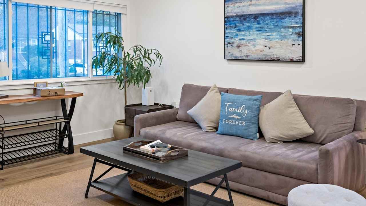 135 69th St #1395376P - Photo 4 of 38