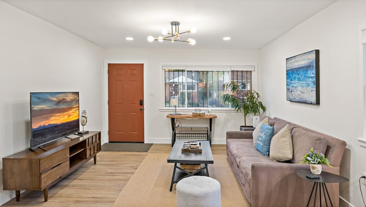 135 69th St #1395376P - Photo 5 of 38